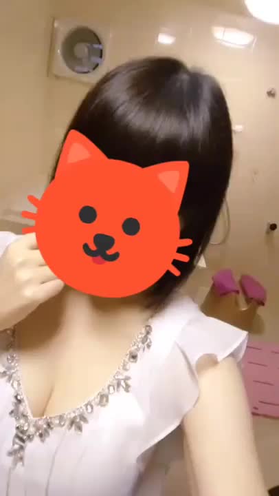 おはようございます。すっかり朝晩は肌寒くなってきましたが、お互いに体に気をつけて過ごしましょうね💕そして、お会いできる日をとても楽しみにしています💕お誘いお待ちしておりますね💕