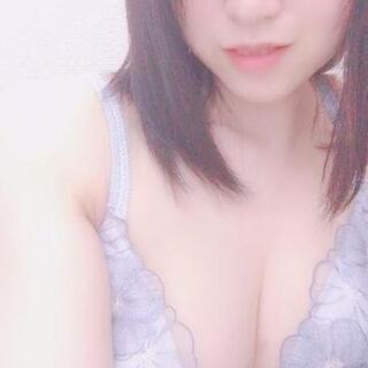 ちあきといいます。

来てくれた方が楽しい時間を過ごせるように一生懸命がんばるのでよろしくお願いします