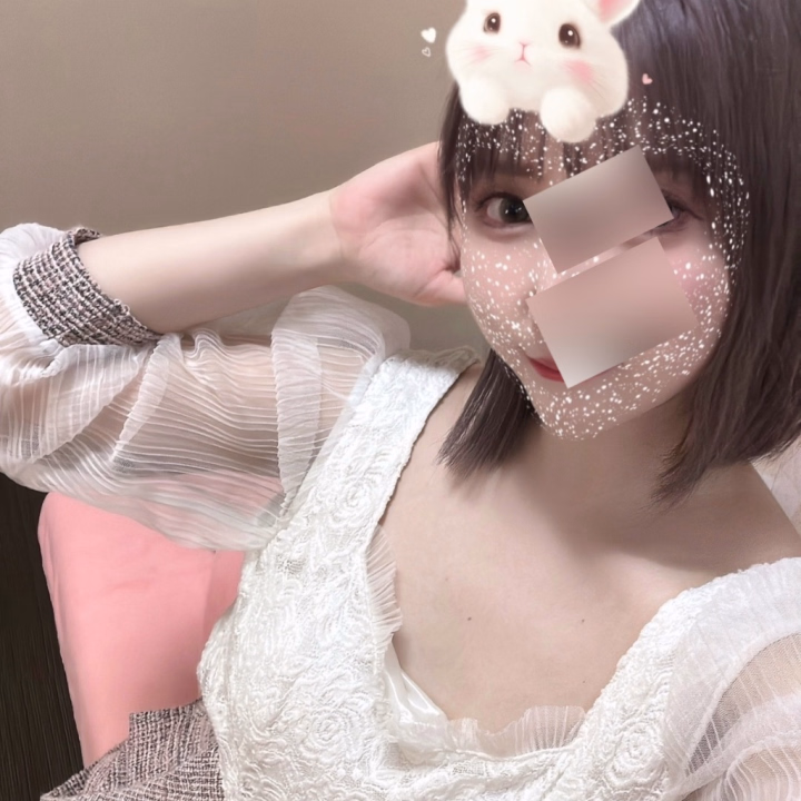 1週間お疲れ様です💖🐈
金曜日！本日もこのあと14時からラストでの出勤です😉
週末お疲れ様会❣️お誘いお待ちしております❣️❣️👌