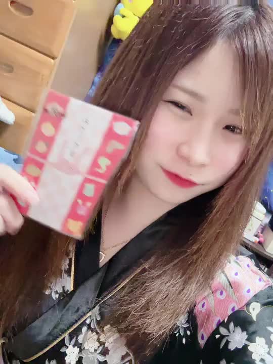 お年玉何年貰ってないかなあ～🧧 
初めてイベント参加してみました🍒応援してください📣✊🏻