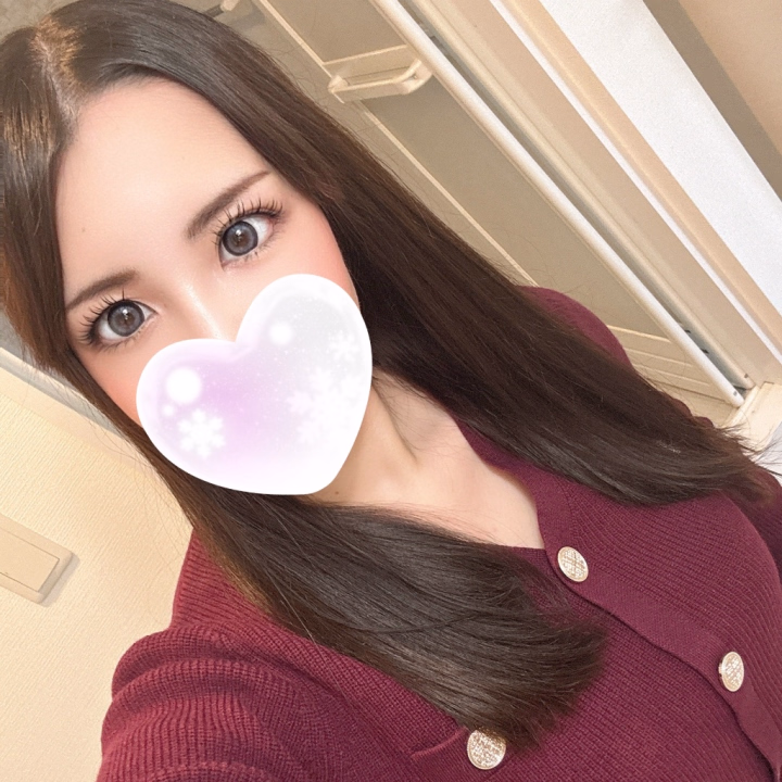 秋のブタクサ花粉を感じるこの頃🤧

アレルギーの薬が手放せない季節になってきました🥲


みなさまは秋の花粉は大丈夫ですか？🥺


本指名さま限定イベント！
北海道のお土産プレゼント🦀🍼



おぐはる。