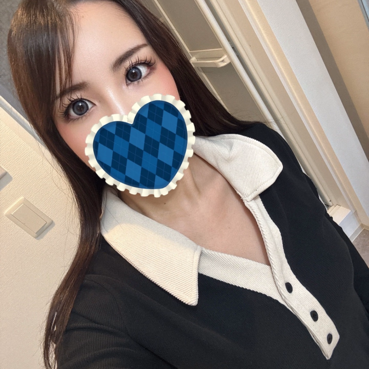 秋めいてきたので秋服が可愛くて可愛くて🥰


私服着る機会があるときはワクワクします☺️💓
（お仕事のときは超絶だる着出勤の人w）


本指名さま限定イベント！
北海道のお土産プレゼント🦀🍼


おぐはる。