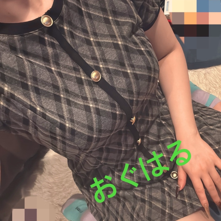 今日はお仕事終わりにお友達と美味しいご飯を食べに行くのでおしゃれしてます🥰


秋服可愛いー😍


本指名さま限定イベント！
北海道のお土産プレゼント🦀🍼


おぐはる。