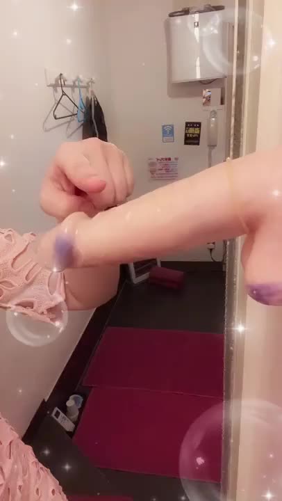 AV女優小倉はるかです❤️動画イベント参加します❤️プレゼントで応援よろしくお願いします🥺❤️おち◯ちんツンツン🍌❤️からのぺろぺろ❤️あなたの🍌もぺろぺろさせてほしいな❤️