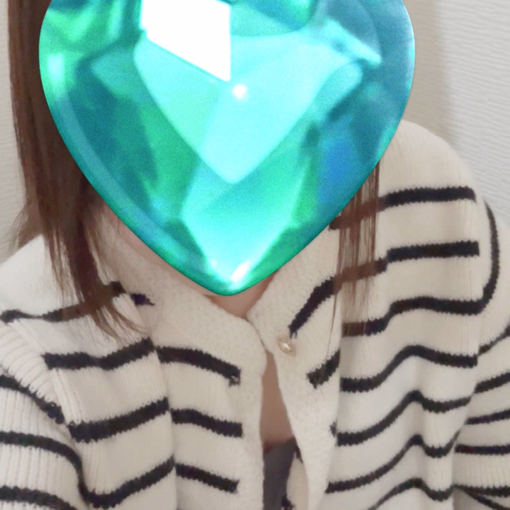 本日出勤🩷　前回のお礼🩷

日曜日のお誘いありがとうございました。

出勤に合わせてくれてありがとう😭
感謝です😆　いつも前日になっちゃってごめんね。なるべく早めに上げるようにします🥰
画像楽しませてもらいました😆また思い出画像いっぱい撮ってきてね🤩

確かに農業さんは大変👨‍🌾
私も農業に興味はあって農業女子👩‍🌾を
夢見てみたけど、踏み出せず……🫨
なかなかねぇ😓
ボストン閉めちゃったからこちらまで
大変だろうけど、是非また来てくださいね☺️ いっぱい喋りすぎちゃって、帰りバタバタでごめんなさい😓
またお会いできる日を楽しみにしています😊

本日出勤しています。２０時まで受付可能ですのでお誘いお待ちしてます🥰

じゅり。