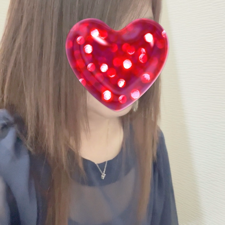 こんにちは😃

今日は良い天気☀️
日曜だから道も混んでた😁
お出かけ日和ですね😄

本日出勤しました
お時間合うお兄さま
お誘いお待ちしています🥰

じゅり。