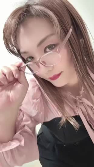こんにちは

私は食べ物だと
アンコ菓子が大好物で、
どら焼き、大福
といったものには目がありません。

先日手に入れた
仁々木さんという所どら焼きは
とても…美味しかったぁ…。

どうしても〇ンコは大量砂糖で
カロリーや下品な甘さが
気になるけど、
こちらはベタベタせず
主張しすぎない〇ンコの甘味が
ちょうどよかったです。

さらにフワフワなのに
弾力のある生地は
滑らかな〇ンコの舌触りと
見事なハーモニーを奏でます。

素敵な〇ンコ菓子、最高でした。

なお私は5/6(水)～5/7(木)お休みです。
次の出勤は5/8(金)から5/12(火)までの5日間、
あなたのご予約お待ちしてます。