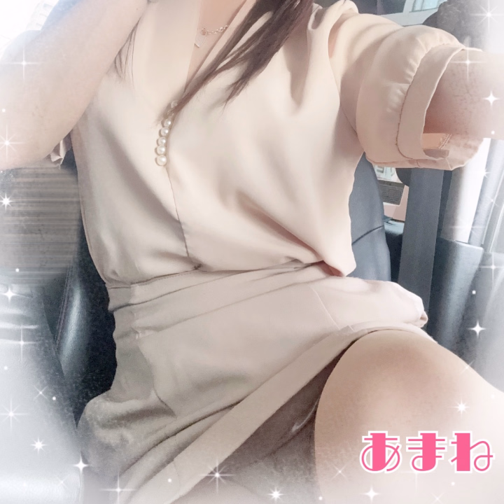 今の気温24℃💦

湿度がないからすごく

過ごしやすいです💕💕

今日も元気に乗車しました🩷

相棒フル満タンです🚗

関内駅初移動します✨😌

お誘いお待ちしてます❤️