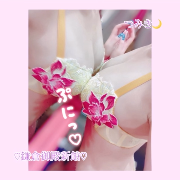 今日は少しだけ……照れちゃうようなことを話してもいい?🫣///
つみき、自分でも気づかなかったんだけど、
最近なんだか敏感な場所が増えてきたみたいで……🥺❤️
特に背中や首筋を優しく撫でられると、
思わず体がビクッて跳ねちゃうの😍///
くすぐったいのに、もっと触れてほしいっていう……複雑な感覚が止まらない💭
そのままもっと敏感な乳〇やお〇ぱいを刺激されて…
ク〇やナカをぐちゃぐちゃにされたら…
つみき頭回らないくらいに、
とろとろに溶けちゃうと思うの…🫠❤️
そんなつみきを見て、お兄様はどう思う……?
つみきと甘い時間、過ごそ?待ってるね🫶🏻💕