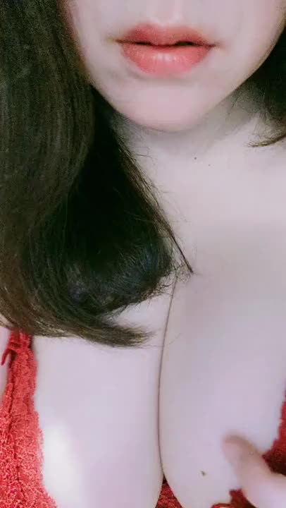 こんばんはꕤ︎︎·͜·

久しぶりに風邪という風邪をひいております…😭

咳酷くて声がかすかすです(笑)
皆様も風邪には本当に気をつけてください♥

残りひと月フルスロットルで行けますように♥

おっぱい愛でに来てください💕