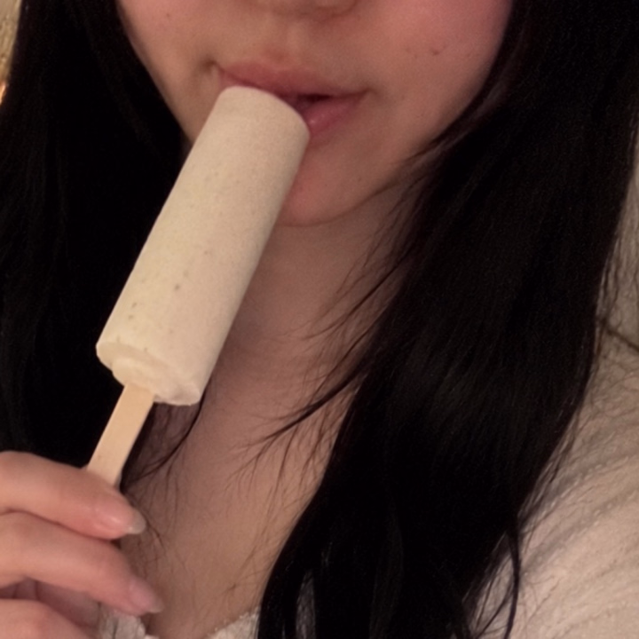 あーん。
あまいの、ぺろぺろっ( ◜︎︎𖥦◝ )
たまには
ご褒美アイス🍨もいいよねっ
おやすみなさい♡