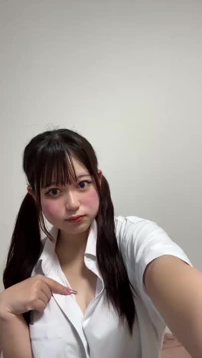 9/13-15だけいちばんきもちいことデキちゃう現役JD♡
彼シャツロリっ娘とナニする？