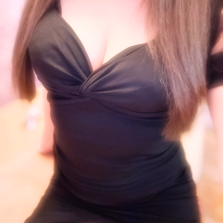 月曜日、火曜日
遊びに来てくれた仲良しさんに
初めましてのお兄様
ありがとうございます😊！


日記見て駆けつけてくれた
仲良しさんありがとう〜🩷

体型維持出来るように
頑張りまする( *｀ω´)笑

久しぶりにお会いすると
びっくりされる！(笑)

明日は夕方までの出勤になります🥰