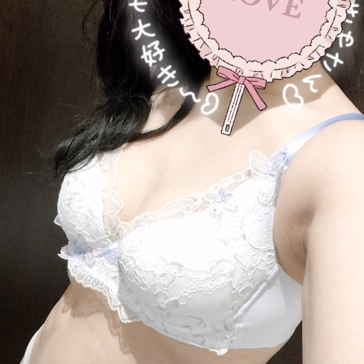 3/15(日)10:00-19:00出勤します♡彡