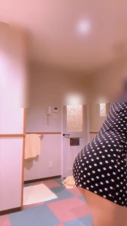 遅れました🙇‍♀️
お尻大きいのに🍑💦
動画にタップ☝️
お願いします💓‪