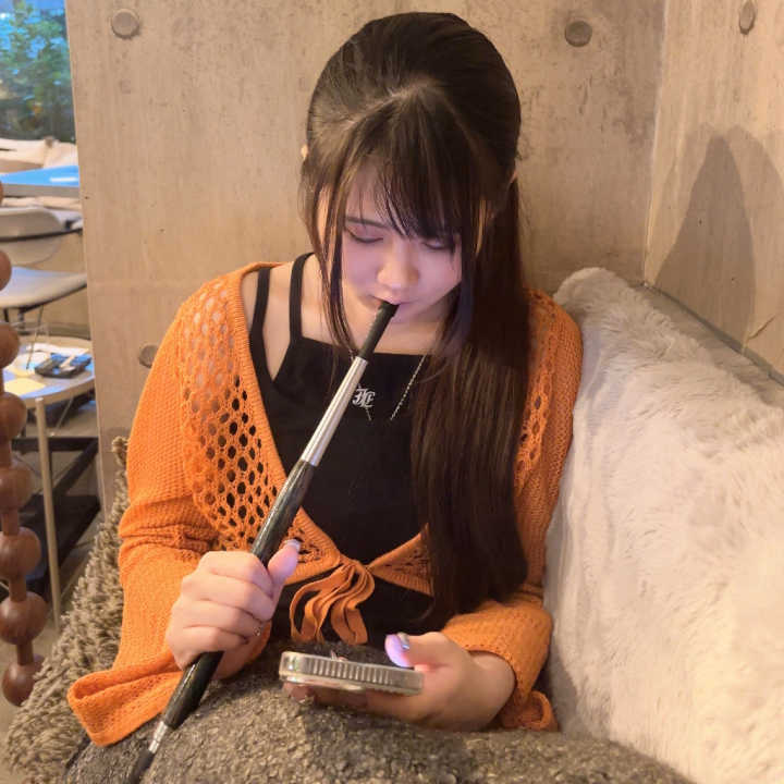 よつばって聞いたら、何を思い浮かべる?🫣💭
よく笑うところ?話しやすいところ?
それとも、ちょっと甘えんぼなところかな?🤭💕
よつばは、初めましてでもいっぱいお話して
一緒に笑って、気づいたら緊張も忘れちゃうような時間にしたいなって思ってるよ🥰♡
でも実は、仲良くなったらもっと甘えたくなっちゃうかも…?🫶🤍
写真や日記だけじゃ伝わらないよつばらしさも、
直接会ったら知ってもらえると思うの🍀
みんなから見たよつばってどんな感じ?♡
まだ会ったことない人も、会ったことある人も
よつばに会いに来て教えてね?🥺💗
🍀よつば🍀
