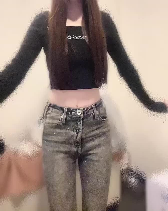 よつばの私服大公開‼️

以外だった？？

みんなどんな私服想像してた？

可愛い系の服あんまり持ってない！笑

X➡️@dokodemoyotsuba
公式ライン➡️@715tdjum

🍀よつば🍀