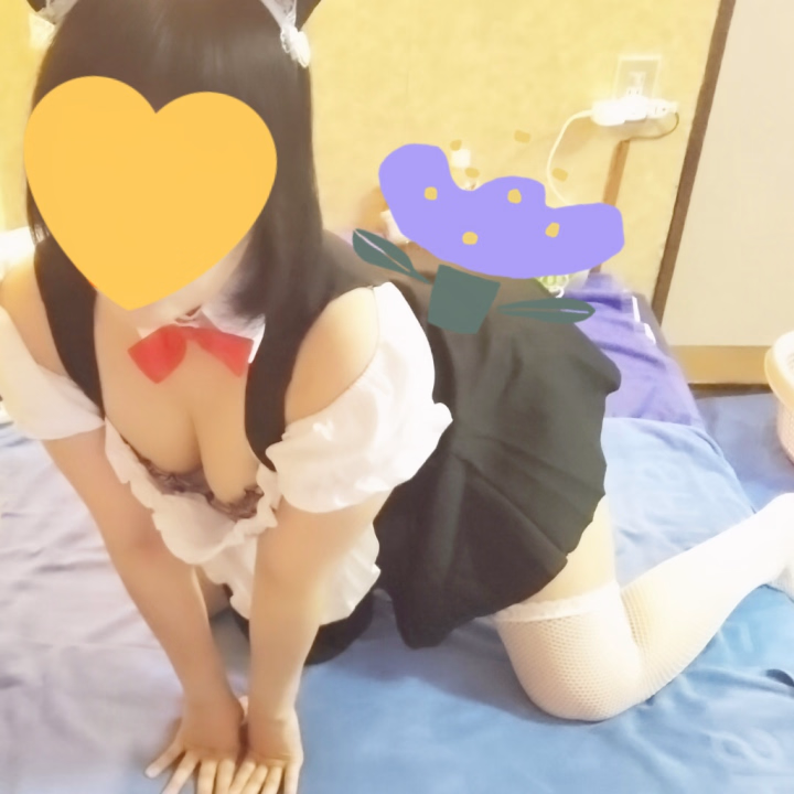 皆様こんにちはー.ᐟ‪.ᐟ‪

今日もお店に来ましたぁᕷ*ﾟ

こないだ、日記の書き方がお堅い気がするーって言われたので👀少し軽い感じで書いていきますっ,,>᎑<,,

今日はすっごく久々に、メイドコスしてみたよんꉂꉂ(ᵔᗜᵔ*)前はよくしてたのだけど、コス服断捨離しちゃったのです笑

話は変わりますが、金曜日にいちかに会いに来て下さった殿方様ᕷ*ﾟありがとうございました🩷また、お会い出来たら嬉しいです♬*°

ではでは、今日も素敵な出会いを楽しみにお待ちしてますねっ🩷❤️