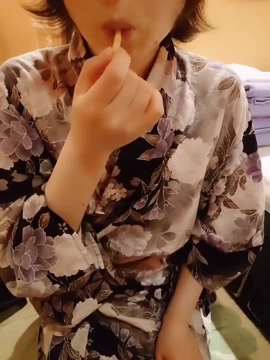 こんにちは😃先ほどお店に到着しました。本日はもぐもぐチャレンジを🍟昔CMで見たあれ…のつもり笑
