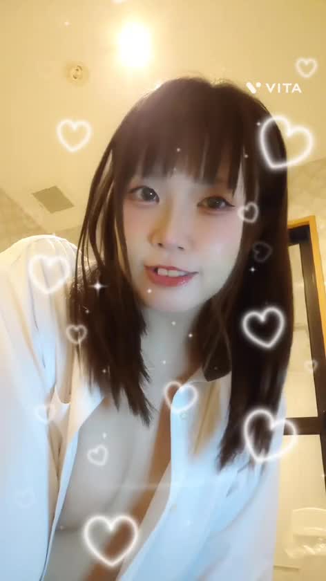 前回ぶっちぎりの１位にさせて頂きありがとうございます🙇🥹❤️
本当に本当にありがとうございます🙏🥺🫶
お友達に相談したら「新婚と言えばワイシャツでしょ！！」という事で
ワイシャツにしてみましたが
いかがでしょうか？？💭
おやすみの朝起こしてからの〜❤️❤️流れです🥰
イイネ＆応援宜しくお願い致します🙇❣️❣️