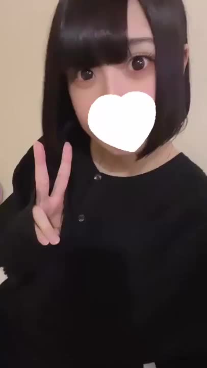 なおなは媚びない性格で、お兄さまに甘えるよりは、リードするのが好きかも💕

でも、お兄さまが優しくしてくれたら、照れちゃうかもね😳💓

なおなは、お兄さまと一緒にいる時間を大切にしたいと思ってるよ✨

だから、なおなの写メ日記を見て、なおなの魅力に惹かれたお兄さまと会えるの、すごく楽しみにしてるんだ💕

なおなは、お兄さまに喜んでもらえるように、いろんなサービスを頑張るよ😘

なおなの写メ日記で、なおなの魅力を感じてくれたら嬉しいな💋

♡なおな♡