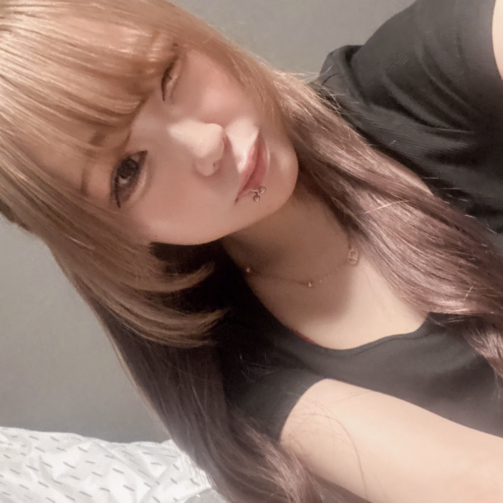 はじめましてのお兄さんたち
たくさん出会えてうれしい(>ω<)

まだまだ新しい出会いほしいなって
思ってるので
気になってくれてるお兄さんいたら
ぜひお待ちしてます💞🥺

こころ🤍