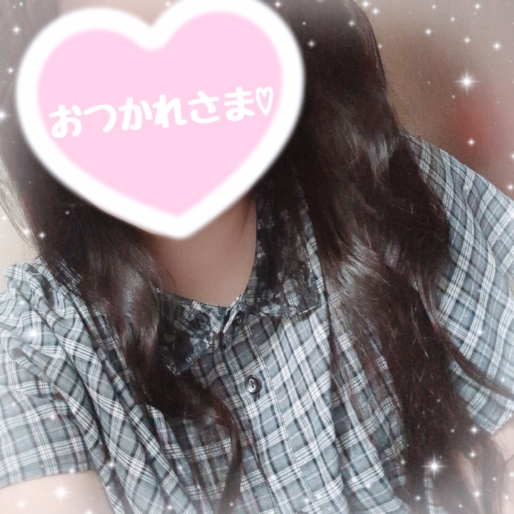 *また明日♪*

こんばんは、なのです(｡･･｡)

今日は涼しかったね☘️
明日は晴れて暑くなるかな？💦
寒暖差に気をつけよう😣
あと汗かいてなくても水分補給だよ♡

明日も12:00〜21:00出勤✨
お時間合いましたら
会いに来てくださいね🥰

今日も１日おつかれさまでした❤️