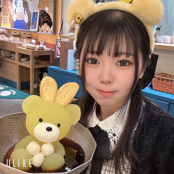 おはようございます☀️
かのこです(๑•̀ㅁ•́ฅ✨

昨日も会いに来てくれたお兄様！
ありがとうございました🫶
ゆったりと一緒に過ごせてとっても楽しかったよぉ♥️
また会えるの楽しみにしてるね💕︎
遠くから会いに来てくれて嬉しかったなー！！

今日から3日間は夜までいます！
最近夕方までが多かったから久しぶりだね🥰
たくさん楽しいことしようね！！

かのくまさん🧸笑
かわちいでちょ？