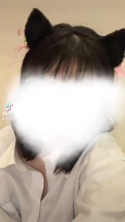 TikTok久々に更新した🐱 ハロウィンコスプレチラリ🐈‍⬛