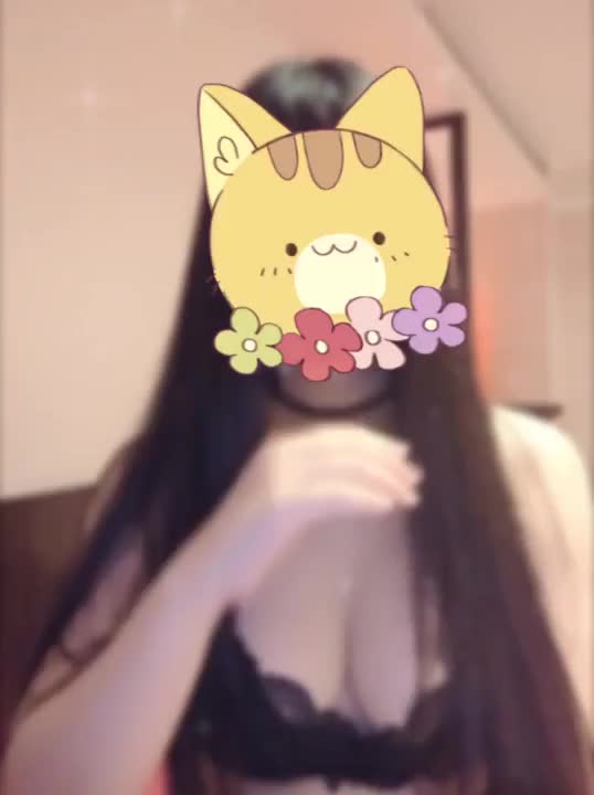 最近の流行りはショートヘアだけどロングが好き♥ずっと染めずに伸ばしてます🥰