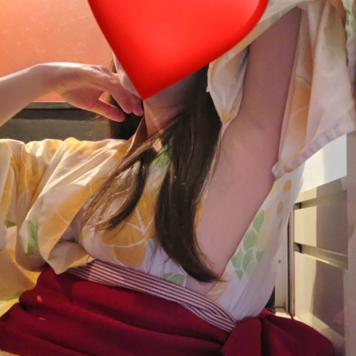 なんか気圧負けしてるかも～😣💦

頭痛とかはないけどいっぱい寝ちゃってます😴

昼間のうちにもうちょっと行動したいのにな～💦

でも明日は少しだけがんばる用事があるからそこだけ集中できたらいいかなって気もしてます 笑

間に合えば大丈夫ってことで！😊

なんとかがんばれますように♥️


そして毎日がんばってる皆様も嫌なことなく過ごせますように♥️

夜はゆっくり寝れますように♥️

おやすみなさ～い♥️