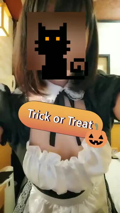 チラッと見せちゃう♥️笑