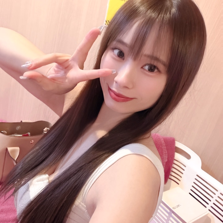 本日16時🫶💖


ご予約くれたお兄様ありがと！！
まだ空き枠あるよん🙆‍♀️♡♡


そして昨日はロングの仲良し様や
御新規さま、ありがとうございました😌
わたしのほうが癒されました*\(^o^)/*ﾎｶﾎｶ


本日も1日よろしくお願いします🌼.*