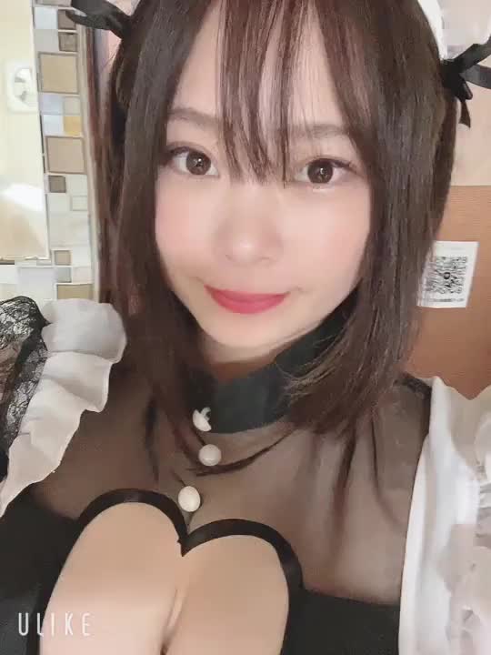プレゼントくれなきゃイタズラしちゃうゾ