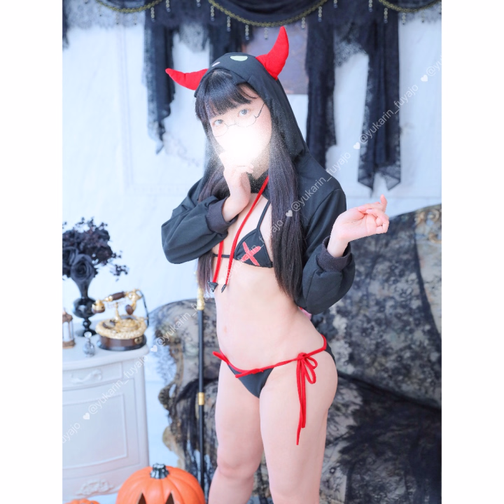 おはようございます🌸
ニュー不夜城の ゆかりです
若干、写真の肉付きが
ゴリゴリしてるようにも見えますが
こう見えてちゃんと
全身ぷりぷりしてます🥰
明日(6/11)の昼間はお城にいるので
気になる方は確認しにいらしてください🫧
それでは
またね🌱