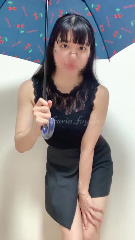 梅雨だく撮影は難しすぎたので、相合い傘のお誘い風を作りました！今回もよろしくお願いします☔️