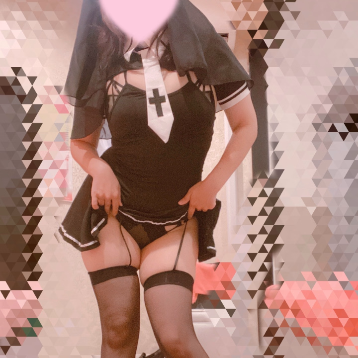 土曜日のラスト枠で来てくださった本指名様🖤
りんかの下着とフィットしちゃうコスプレ着せてくれてありがとうございました✝️✨

初コスプレで実はガーターソックスも初めてだったからお待ちしてる時からドッキドキだったよ💓

好きなキャラクターみたいにえちえちでいっぱい興奮しながらのいちゃいちゃはすごかったです😍

いつもお菓子もありがとうございます🍫
またお会いできた時も脱ぎ方変えたり、してみたいことありすぎるよ〜🫶