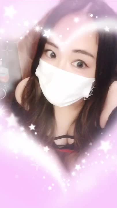 マスク美人😷だと思う？💞

(身バレしないようにオニ加工&光オニ飛ばし🌟)


マスクしてるとラテン系っぽさ薄れる感じする🌝