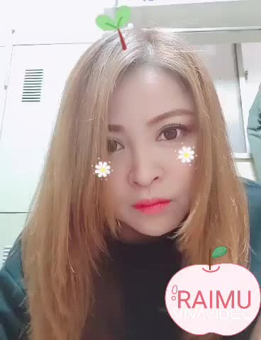 ☆頭からニョッキリ双葉☆双葉狩り☆取れない抜けない☆誰か取って☆美味しい実がなるか否か☆まだまだ動画投稿の練習中☆明日からお休み☆ニンニク食べたい件