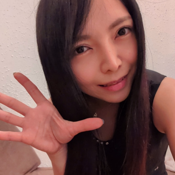 あれれれれ、、、なんと明けて今日7日が出勤ラストdayでした……！
あと2日あると思ってた……！
てことで、ラストday、お待ちしてますm(_ _)m