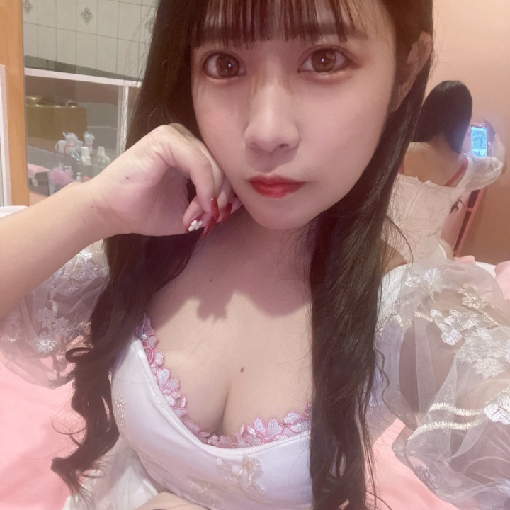 次回🈳19時半〜です!
夜のお誘いもお待ちしてます♡