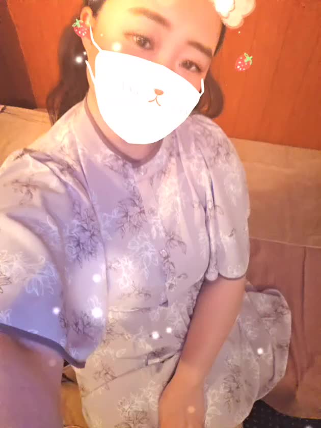 ちらっ|´-`)ﾁﾗｯ

みえちゃった？？