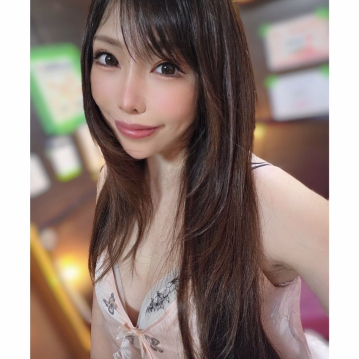 本日もありがとうございました✨
今日は全枠完売…❣️
だったのですが、
ご新規さまの姫予約で無断キャンセルが1件🥲
もちろん、急な予定変更や体調不良など
それぞれのご事情でキャンセルになることもあると思うので、
キャンセル自体は仕方ないです💡
でもね、連絡だけください!😂🙏
その時間にお問い合わせをお断りしていることもあるので、
ひと言ご連絡いただけたら助かります😌🌿
今日お会いできた皆さまとは、
とっても楽しい時間を過ごせたので
結果、良い一日でした♡✨
いつも会いに来てくださる皆さま、
本当にありがとうございます🩷️
それでは、また明日🌼
おやすみなさい🌙