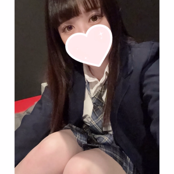 こんばんは*˙︶˙*)ﾉ
空き枠のお知らせ！

明日27日は17時30分～20時30分まで

28日は完売です！

3月2日 19時～22時
6日 15時～22時
7日 18時～20時30分まで

9日 16時30分～19時まで

こんな感じです！
明日はお電話でのお問い合わせお願い致します🙇🏻‍♀️メッセージくれても対応できません🥲🥲

3月のご予約はメッセージからできるのでぜひ！

学校も卒業時期でバタバタしそう( ；ᵕ； )
4月からいつまでここでお世話になるか未定ですが、最後の日まで仲良くしてくれたら嬉しいです！