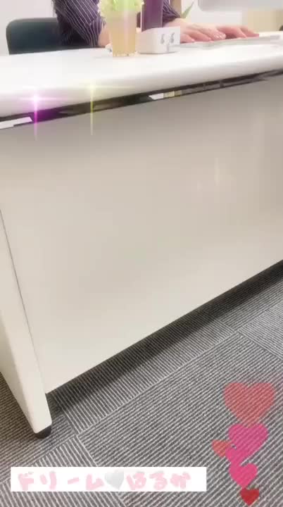 早くお仕事覚えてあなたのサポート出来るように頑張るねっ( 〃▽〃)♥️ 応援してくれると嬉しくって頑張れます\( 'ω' )/💖
