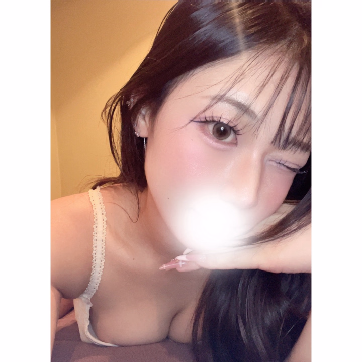 .
2月もありがとう❤️

皆様のおかげでまた総合１位になれました🥇🌟

初めましての方が多くてとても楽しかったな😻🎶

本日はお休みです👸🏻💕

明日からまた出勤するので
遊び来てね〜🫶🏻💖

ご予約はお店までお電話お願いします📞✨
.