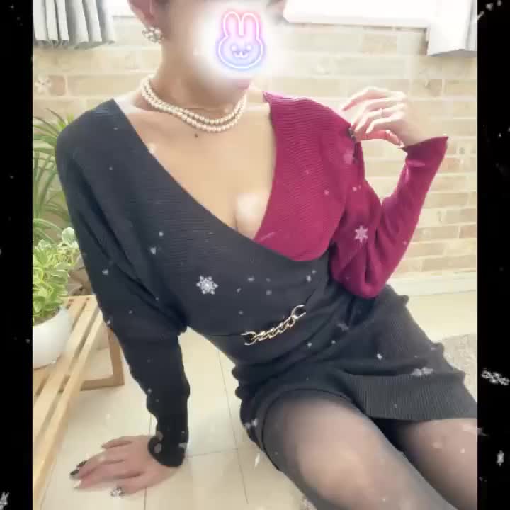こんなエロい
人妻でごめんなさい🔞💜
12/28(土)12-La
12/29(日)12-22
年内この二日間で出勤最後です💕🫶
秘密の時間を
エロ暖かく過ごしたいな💗(⸝⸝⸝ᵒ̴̶̷ωᵒ̴̶̷(⸝⸝ᵒ̴̶̷ωᵒ̴̶̷⸝⸝⸝)