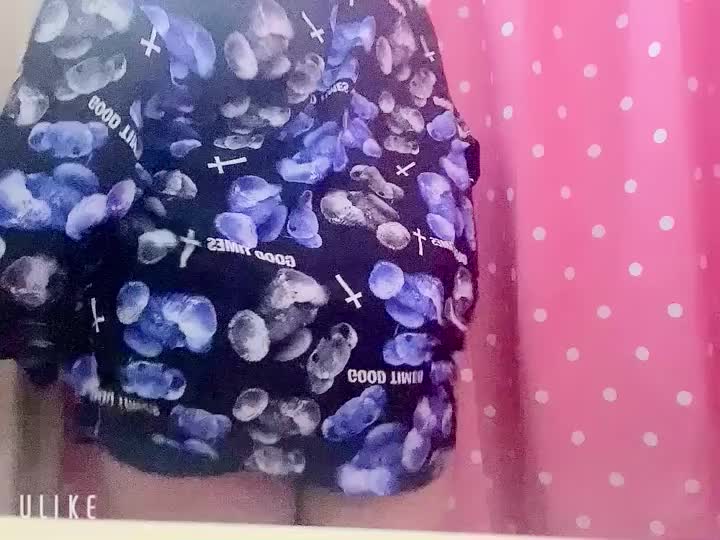 私のおしり♡♡今日は12時~翌3時まで出勤してます♡´-濃厚でとってもエッチなことしちゃいませんか？💗たくさん御奉仕させてください♡沢山いじめて欲しいなぁ💗