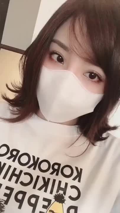 初動画〜✨✨コロチキTシャツ👚💓