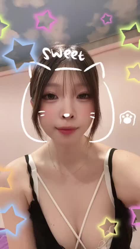 ハピドリのゆきです  (^- ̫-^ )੭ ♡

載せ忘れー！
昨日なかよしさんが
マフィンくれました🦖💖

自分ではあまり買わないけん
ありがたいデス🫪💭🎵

1番好きな食べ物を
デザートでえらべって言われたら
難しいな🤨

おにいさんはなにがすきー？


♡ゆき♡
